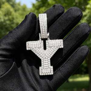Pendentif lettre en argent 925, taille brillant ronde VVS, sertissage artisanal, pendentif personnalisé de luxe hip-hop unisexe, design raffiné. - Product Image 6