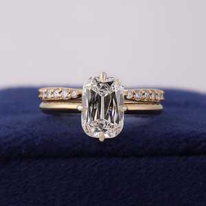 Ensemble de bagues à double bande en or massif 14 carats avec diamant taille Ashoka de 1,01 carat, cultivé en laboratoire, pour femme, idéal pour les fêtes, les promesses ou comme cadeau pour elle. - Product Image 1