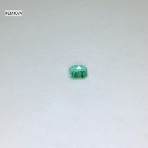 Gema suelta de esmeralda de calidad premium, grado 3A, procedente de Zambia, corte cuadrado octogonal, piedra verde intensa de 0.81 ct para la fabricación de joyería personalizada. - Product Image 3