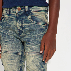 Pantalon en jean stretch pour garçons, style streetwear décontracté, avec poches latérales et fermeture boutonnée, design élégant, prix abordable 2026 - Product Image 3