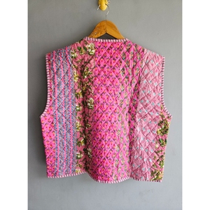 Gilet matelassé rose à fleurs sans manches, fait main en patchwork de coton, style bohème pour femme, cadeau d'automne pour elle - Product Image 6