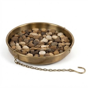 Mangeoire à oiseaux suspendue en laiton pour l'extérieur, abreuvoir en laiton, support pour aliments pour oiseaux, parfait pour la décoration de jardin et l'alimentation des oiseaux. - Product Image 3