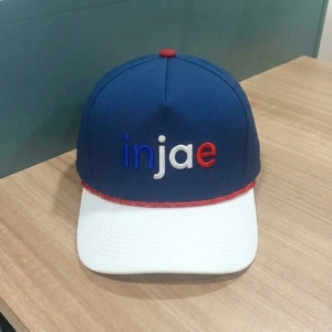 Gorra de Golf de 5 Paneles Personalizada OEM, Perforada con Corte Láser, Bordado 3D, Visera Precurvada, Estructurada, MOQ Bajo, ODM - Product Image 2