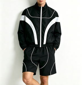 Conjunto Deportivo Streetwear 2026 para Hombre, Chaqueta Cortavientos y Pantalones Cortos - Product Image 1