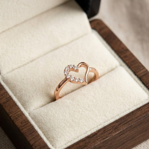 Bague en or rose 14 carats avec diamant véritable en forme de cœur |   Bague de promesse pour femme avec diamant rond de 0,15 carat |   Bijoux élégants pour elle - Product Image 2