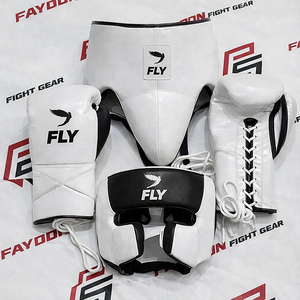 Ensemble de boxe et de sparring vert et blanc à prix de gros avec logo personnalisé, gants de boxe, entraînement de kickboxing et arts martiaux en cuir - Product Image 3