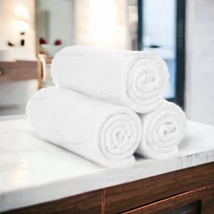 Serviette de bain en coton blanc de luxe, poids lourd, 600 GSM - Product Image 1