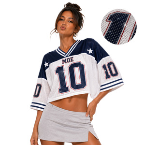เสื้อครอปท็อปทรงบ็อกซี่โอเวอร์ไซส์สำหรับฤดูร้อน ประดับคริสตัลและเพชรระยิบระยับสไตล์ Y2K  แบบอเมริกันฟุตบอล  สามารถสั่งทำได้ตามต้องการ (OEM) พร้อมหมายเลขคริสตัล - Product Image 1