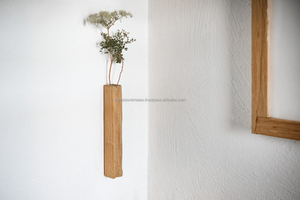 Vase mural minimaliste en bois, porte-fleurs mural en bois naturel pour la décoration moderne de la maison - Product Image 2