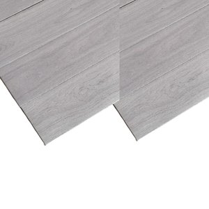 Suelo de ingeniería de tres capas de roble europeo gris claro respetuoso con el medio ambiente para sala de estar dormitorio cocina personalizado - Product Image 5