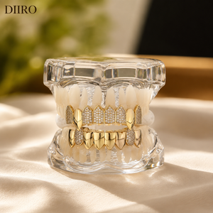 Grillz de Diamantes Moissanite Personalizados de Excelente Calidad, Cubiertas Dentales de Plata 925 con Diamantes Redondos Incrustados - Product Image 1