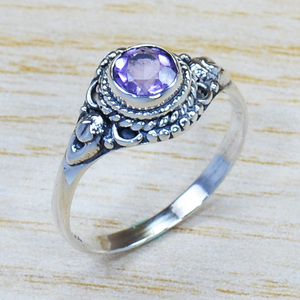 Bague personnalisée en argent sterling 925 avec améthyste naturelle ronde facettée, fabrication OEM ODM, étiquette privée, vente en gros - Product Image 2