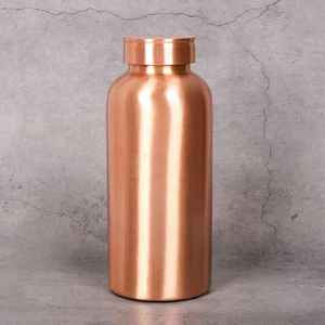 Bouteille en cuivre marron de qualité supérieure, design moderne, finition martelée, 500 ml, pour eau potable, motifs personnalisés, prix de gros, Inde - Product Image 5