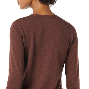 Cardigan court en maille pour femme, boutonné, à manches longues, doux, décontracté, coupe ajustée, idéal pour superposer, vente en gros - Product Image 4