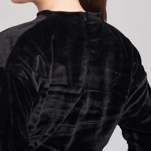 Conjunto Deportivo Informal de Felpa con Estampado Negro Timeless Femme, Chaqueta y Pantalones Ultra Suaves, Resistentes al Viento, Ecológicos y de Lujo para Mujer - Product Image 4