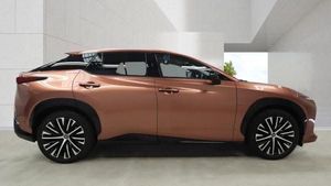 Lexus RZ 450e Premium AWD 2024 - Product Image 2