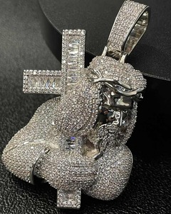 Colgante de Jesucristo con Corona de Espinas, Cruz con Incrustaciones de Moissanita, Plata 925 con Baño de Rodio, Joyería Religiosa Cristiana - Product Image 1
