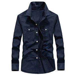 Chemise en jean marine foncé pour homme, tendance, à manches longues, col rabattu uni, boutonnage simple, poches avant - Product Image 1