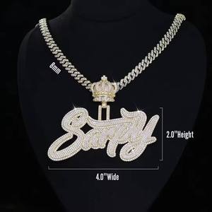 Collier Pendentif Lettre Couronne Personnalisé en Moissanite Glacée Taille Brillant Sertie Griffe, en Argent 925 Plaqué Rhodium, Style Hip Hop Unisexe - Product Image 2