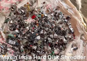 Broyeur de disques durs à systèmes de déplacement automatique, capacité de 1000-1500 kg/h, broyeur de déchets électroniques - Product Image 6