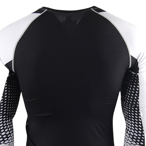 High Quality Stretchable Custom Fitness Wear Rash Guard For <b>Men</b> Long Sleeve Regular Fit <b>Compression</b> Rash Guard - Product Image 4