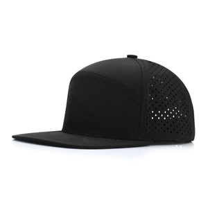 Gorra de running impermeable personalizada para hombre, gorra de golf de 5 paneles, gorra deportiva de alto rendimiento con orificios cortados a láser, gorra de béisbol perforada tipo trucker - Product Image 3
