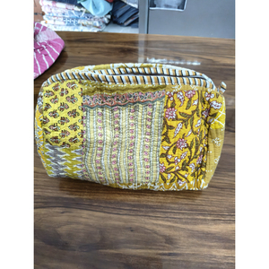 Vintage Patchwork Cosmetic Bag Small Zipper Closure Portable Multicolor Floral Patterned Pouch gift - Product Image 1