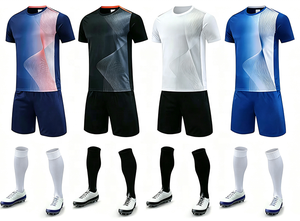 Ensemble de maillot de football sublimé blanc pour homme, manches courtes, anti-transpiration, avec short et chaussettes noirs, toutes saisons - Product Image 2