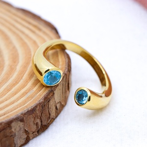 Anillo Abierto de Plata de Ley 925 con Dos Piedras de Topacio Azul Natural, Chapado en Oro Amarillo, Joyas Memoria, Venta al Por Mayor - Product Image 6