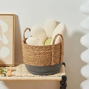 ชุดตะกร้าเก็บของธรรมชาติ 3 ใบ พร้อมฐานและหูจับสีเทา ตะกร้าเก็บของทำมือ ขายส่ง เป็นมิตรกับสิ่งแวดล้อม ผลิตในเวียดนาม - Product Image 4