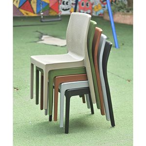 Sillón Ejecutivo Onyx con Respaldo Sólido |   Silla de Oficina Giratoria Apilable para Salas de Espera Comerciales Premium y Clubes de Cigarros - Product Image 3
