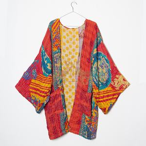 Nuevo Kimono Kantha de Estilo Indio Multicolor, Hermoso y Vintage, Hecho a Mano con Tela Kantha de Algodón, para Mujeres y Hombres - Product Image 5