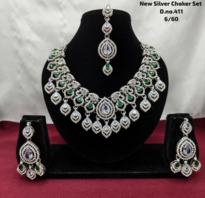 Indian Bridal Gold Plated CZ Choker Necklace <b>Set</b> Emerald Green White Cubic Zirconia Heavy Choker Earrings Mang Tika High Quality - Product Image 4