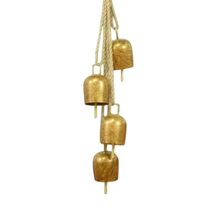 Ensemble de clochettes de Noël rustiques faites à la main avec corde en jute, clochettes de vache dorées vintage à suspendre pour la décoration de la ferme en période des fêtes - Product Image 4