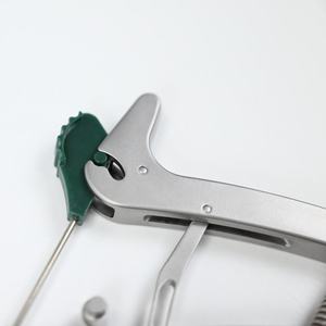 Juego de instrumentos reutilizables de acero inoxidable para reparación de manguito rotador de hombro con pasador de sutura quirúrgica de Metal Med Manufactory - Product Image 4