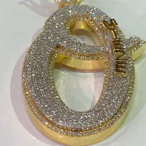 Colgante Personalizado con Letra Q y Corona, Colgante Hip Hop con Incrustaciones de Moissanita, Nombre Personalizado MIEZE, Plata de Ley 925 Chapada en Oro - Product Image 2