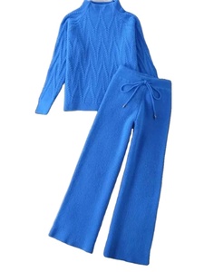 Conjunto de 2 Piezas de Punto para Invierno, Suéter Suave de Cuello Alto, Traje Informal con Pantalones Anchos, Traje Deportivo Cálido y Sólido, Nuevo - Product Image 2