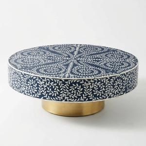 Mesa de centro clásica redonda con incrustaciones de hueso, de lujo, hecha a mano, con diseño floral índigo y base de latón pulido para sala de estar - Product Image 1