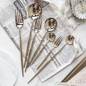 Ensemble de couverts décoratifs en métal, collection élégante de vaisselle, fourchette, cuillère, couteau pour salle à manger, restaurant, hôtel, fête, mariage - Product Image 4