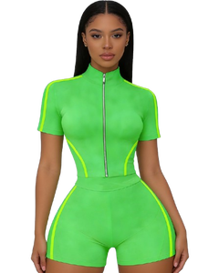 Conjunto Deportivo Personalizado para Mujer, Chaqueta con Cuello Alto y Pantalones Cortos con Logotipo Bordado, Conjunto de 2 Piezas para Gimnasio, Ropa Deportiva para Mujer - Product Image 3