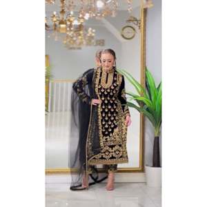 Conjunto de ropa de fiesta de diseñador para mujer Top Bottom Dupatta para un aspecto elegante - Product Image 5