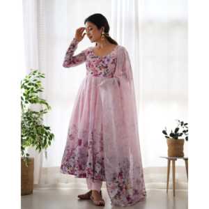 ชุดอานาร์กาลี รามา ของอาญ่า คลอธติ้ง - Product Image 3