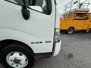 Tracteur routier poids lourd 6x4 avec cabine couchette, moteur diesel, pour la logistique et le transport de marchandises, véhicule de transport lourd diesel - Product Image 2