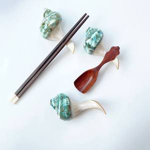 Meilleures ventes : Repose-baguettes style côtier en coquillage pour la décoration de la salle à manger des maisons de plage, les cafés de fruits de mer et les magasins de cadeaux au Vietnam - Product Image 4