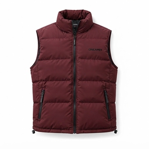 Chaleco Acolchado Borgoña para Hombre, Cuello Alto, Cierre de Cremallera, Ropa de Calle para Invierno, Etiqueta Privada Personalizada, Reversible por Delante - Product Image 1