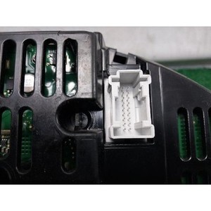 ชุดหน้าปัดเรือนไมล์มือสองสำหรับรถยนต์ C-class รุ่น A2049015700 - Product Image 4