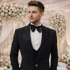 Costume trois pièces élégant noir pour homme, conçu pour les mariages et les événements formels, design classique, élégant et intemporel, grandes tailles - Product Image 1