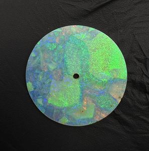 หน้าปัดนาฬิกาโอปอลสังเคราะห์ ขนาด 20 มม. ขัดเงาด้านเดียว หนา 0.7 มม. รูตรงกลาง 2 มม. - Product Image 1