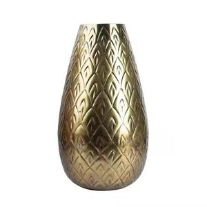 Vase en métal élégant pour la décoration de la maison, porte-fleurs moderne pour le salon, la chambre et le bureau - Product Image 1