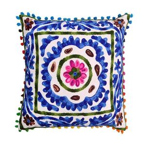 Housse de coussin carrée Suzani faite à la main avec motif brodé et technique de tissage 100% coton Origine Jaipur Personnalisable - Product Image 5